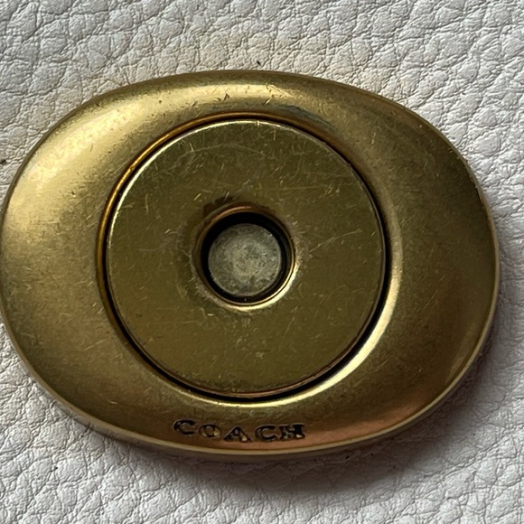 Coach Cream Shoulder Bag with Gold Hardware - Picture 6 of 10